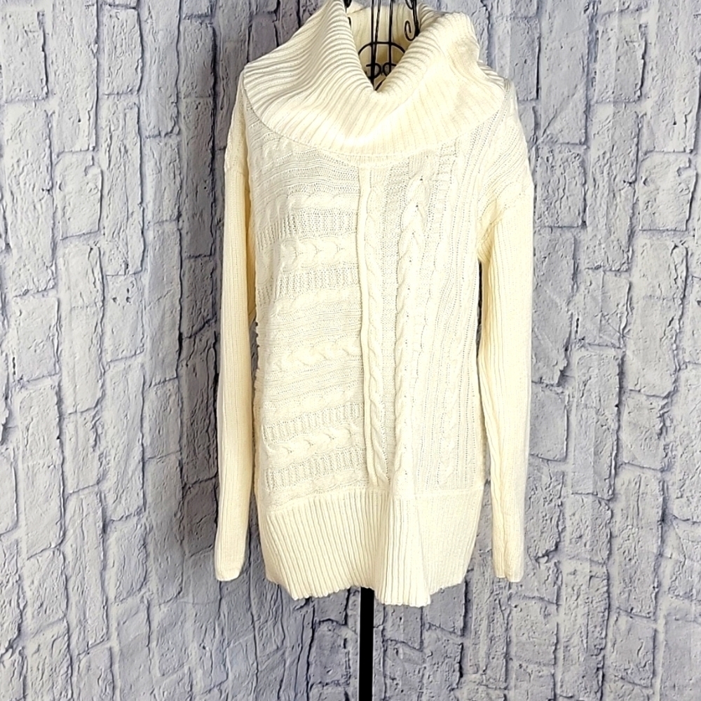 WESTPORT Cream Turtleneck Cable Knit Sweater Medium